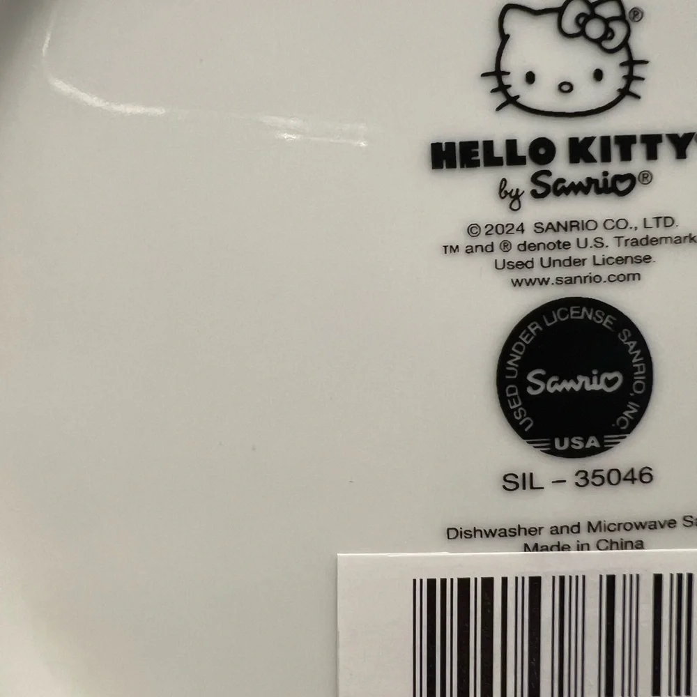 Hello Kitty Apple Jacks Nesting Bowls with Pressure Release Lids.